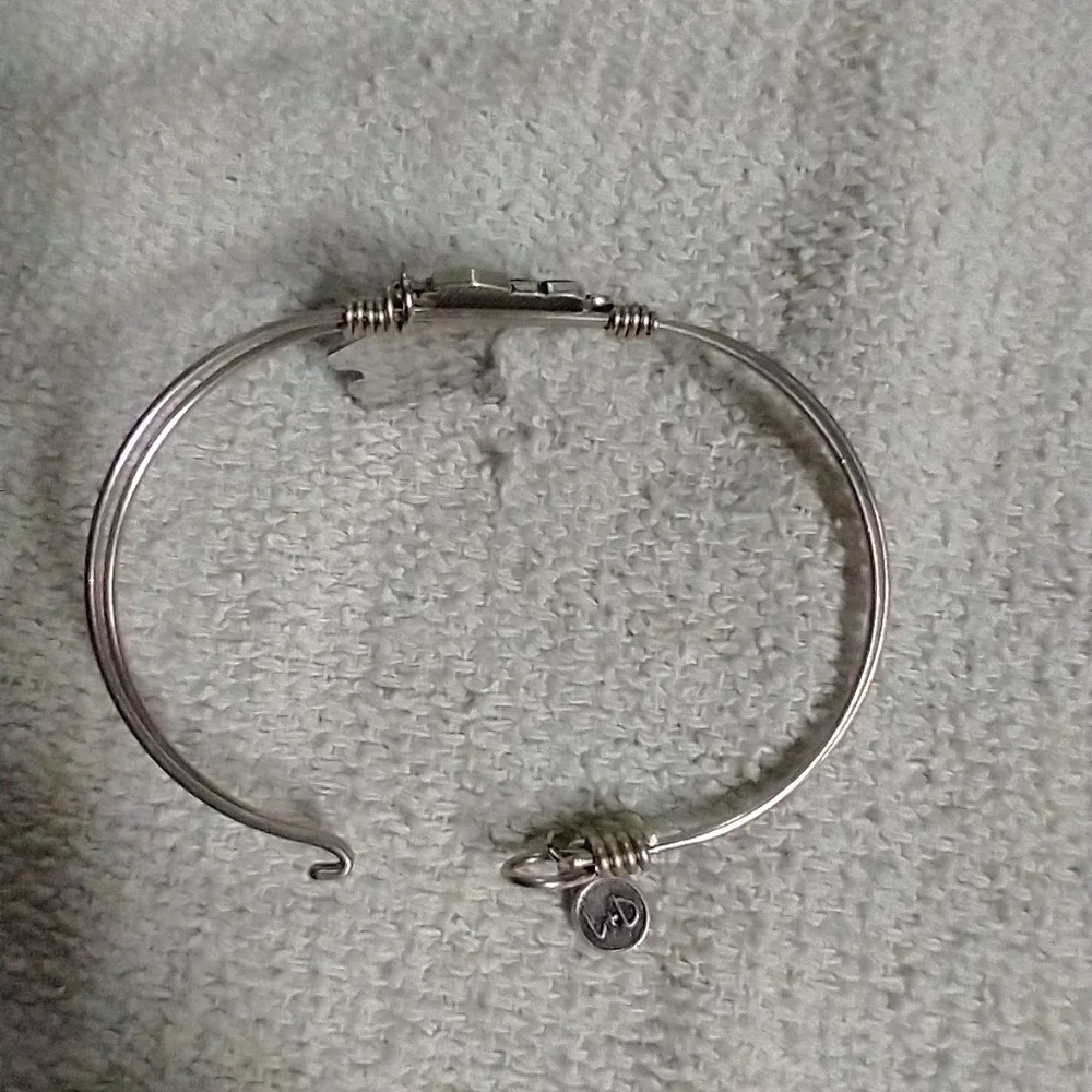 Silvertone graduation 🎓 born in the USA 2022 wire bracelet